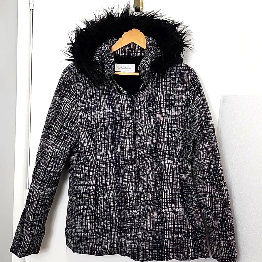 Calvin Klein Down Jacket Size M. - Picture 2 of 13